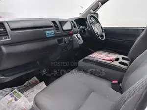 Toyota HiAce 2021 White