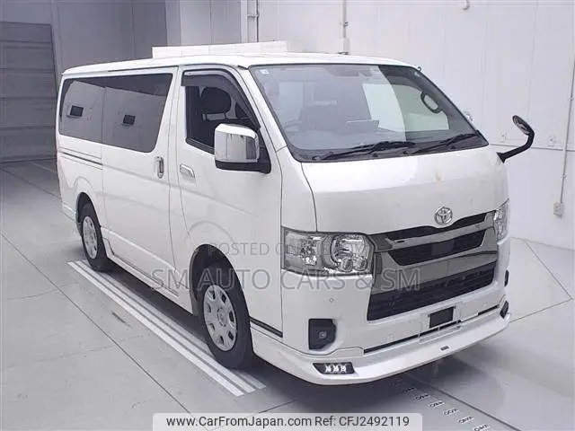 Toyota HiAce 2021 Pearl