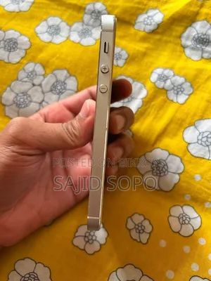 Apple iPhone 5s 32 GB White