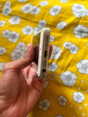 Apple iPhone 5s 32 GB White