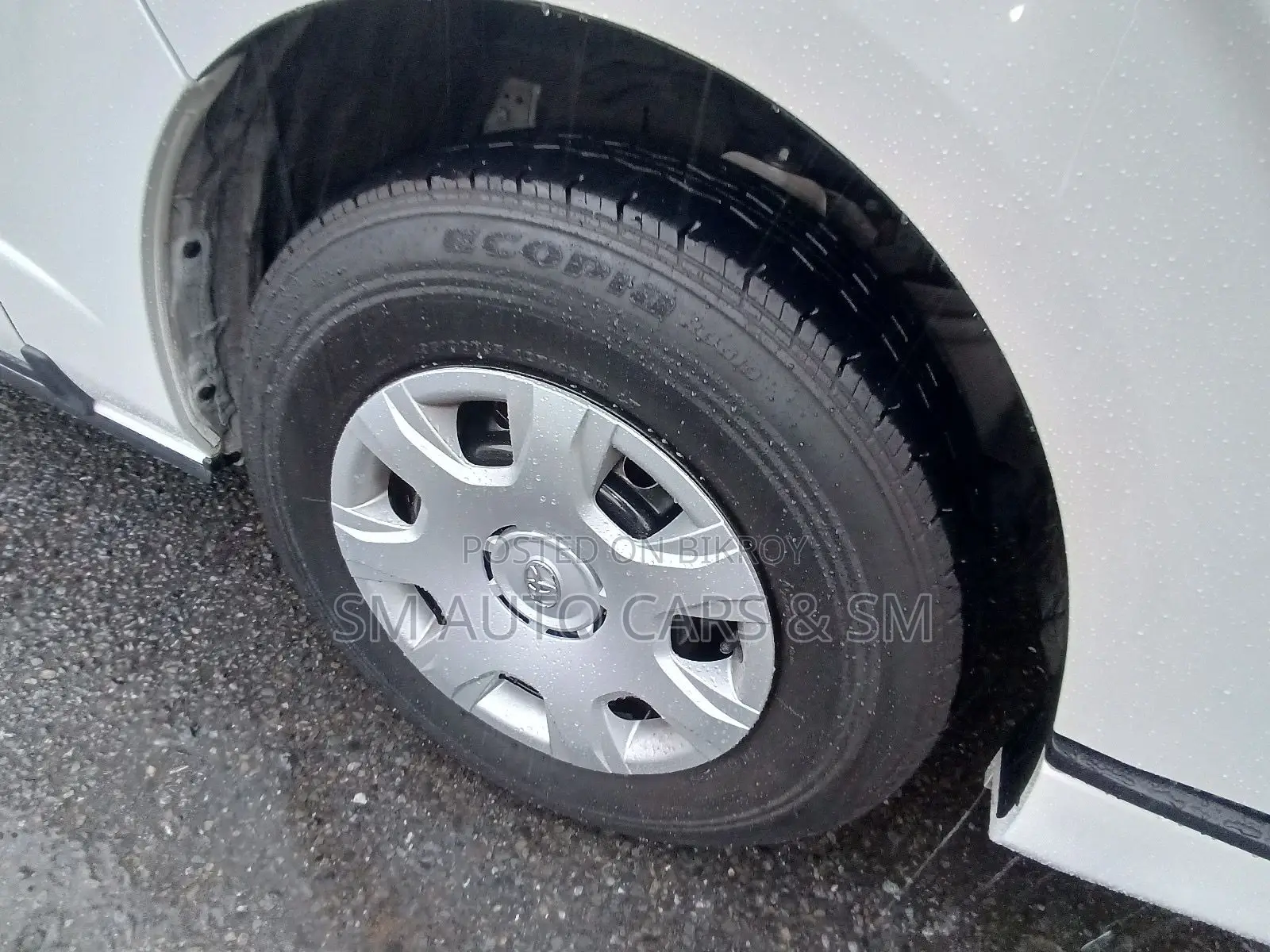 Toyota HiAce 2022 Pearl