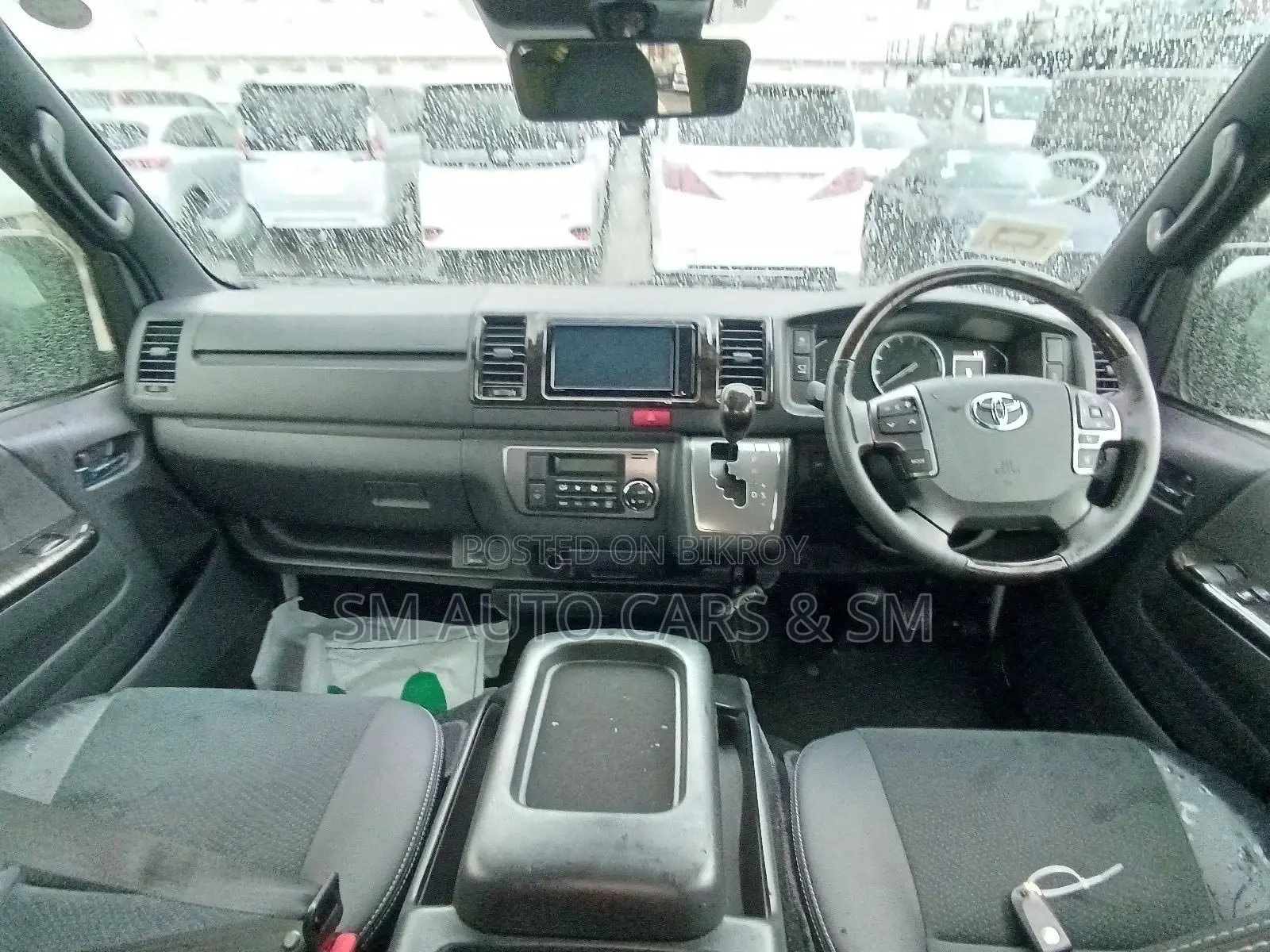 Toyota HiAce 2022 Pearl