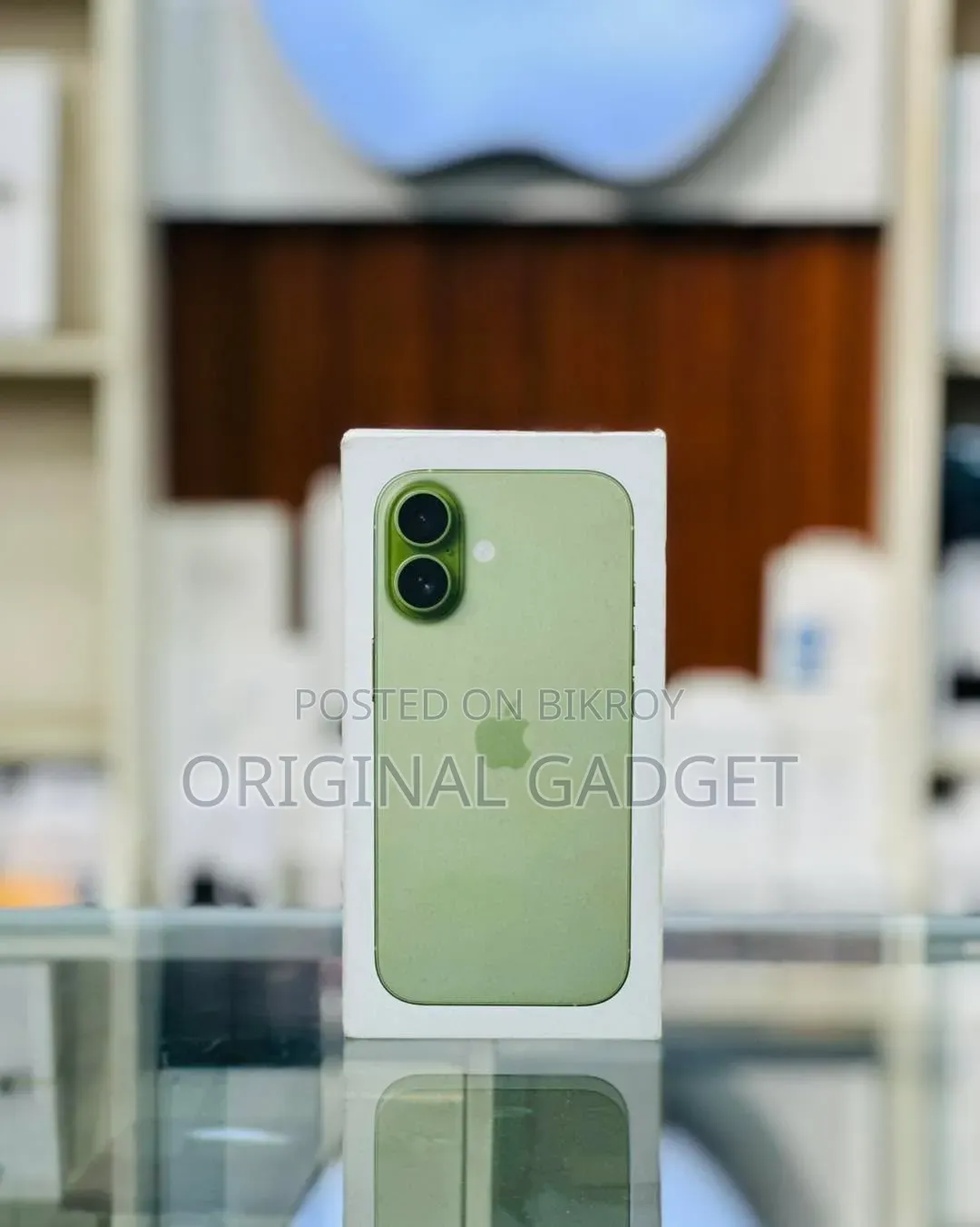 New Apple iPhone 17 256 GB Green
