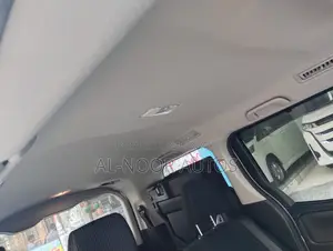 Toyota Noah 2021 Silver