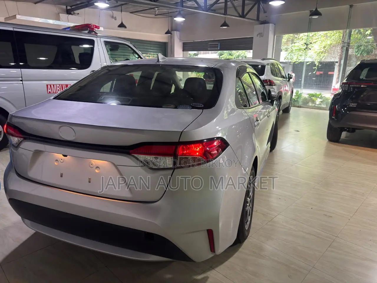 টয়োটা করোলা ২০২০ সিলভার