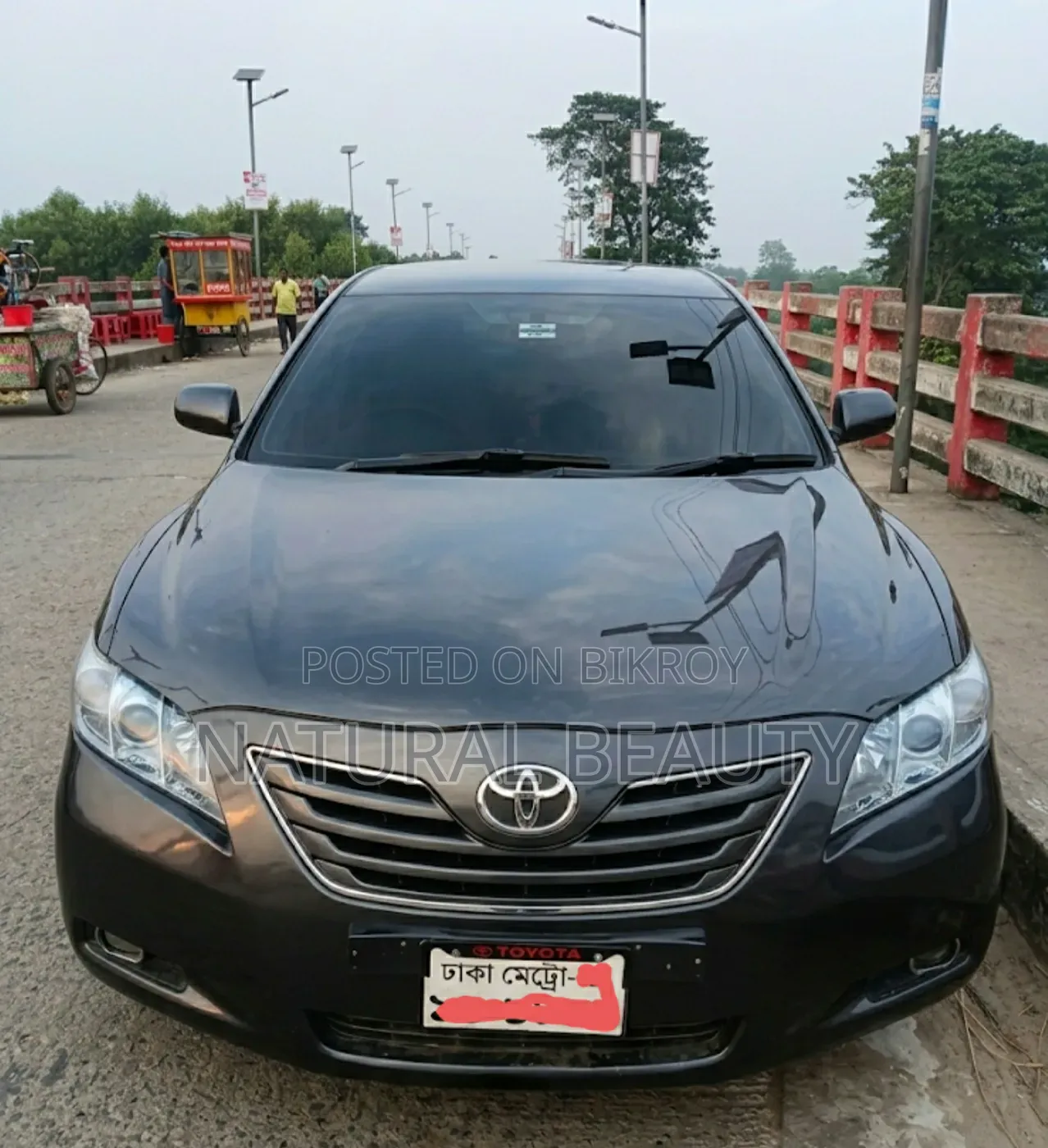 Toyota Camry SE 4-door Sedan (2.4L 4-cylinder 5-speed Automatic) 2006 Gray