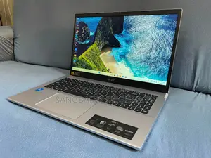 Laptop Acer 4GB Intel SSD 500GB