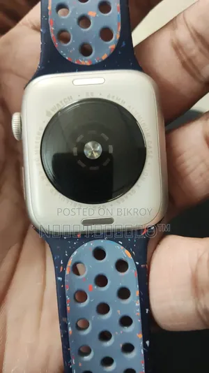 অ্যাপল ওয়াচ এসই ৩ (২য় জেনারেশন ৪৪মিমি)