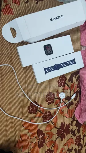 অ্যাপল ওয়াচ এসই ৩ (২য় জেনারেশন ৪৪মিমি)