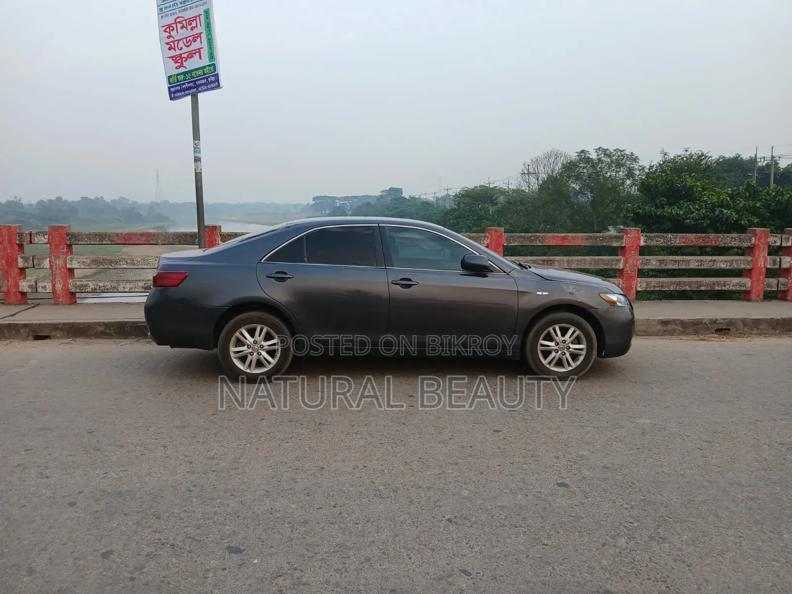 Toyota Camry SE 4-door Sedan (2.4L 4-cylinder 5-speed Automatic) 2006 Gray
