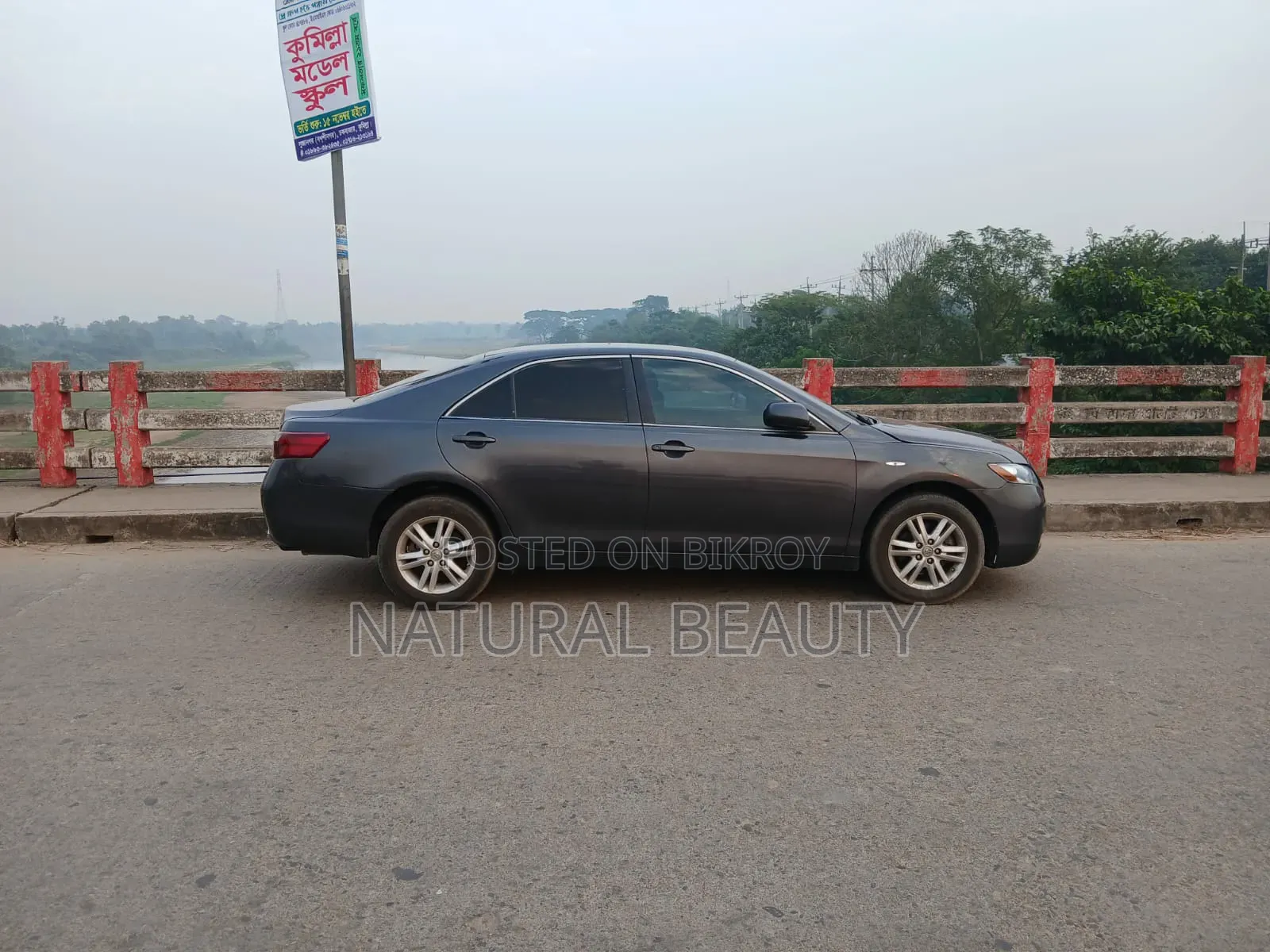 Toyota Camry SE 4-door Sedan (2.4L 4-cylinder 5-speed Automatic) 2006 Gray