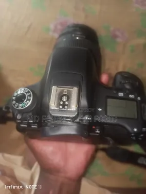 Canon 8000d