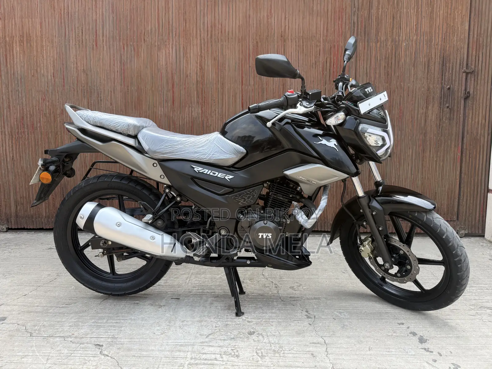 TVS Raider 125 2022 Black