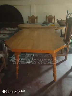 আকাশি কাটের একটি টেবিল ও চারটি চেয়ার, একটি নামাজের চকি বিক্রি হবে