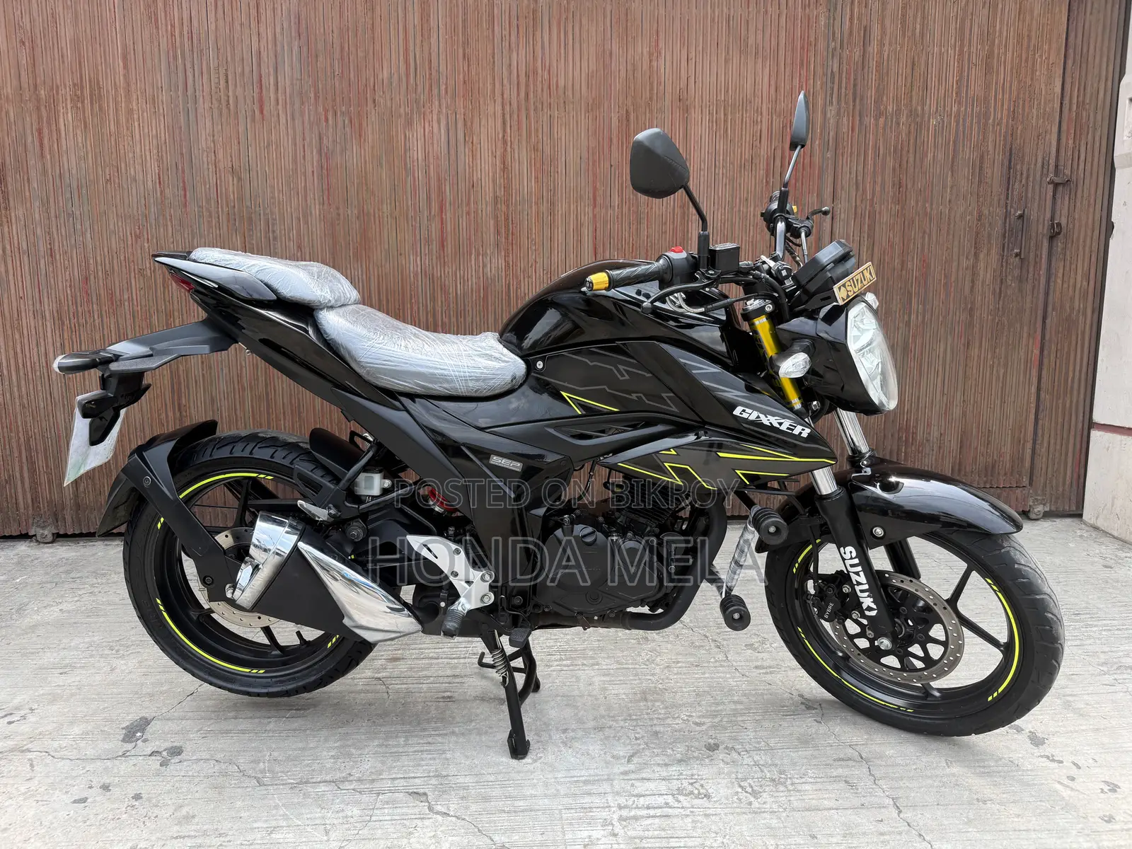 Suzuki 2024 Black