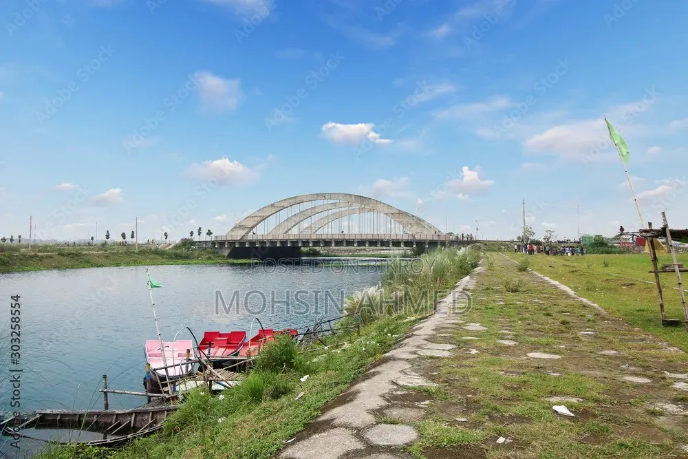 লেক ভিউ, 60' রোড মেট্রো স্টেশন এর কাছে প্লট বিক্রি