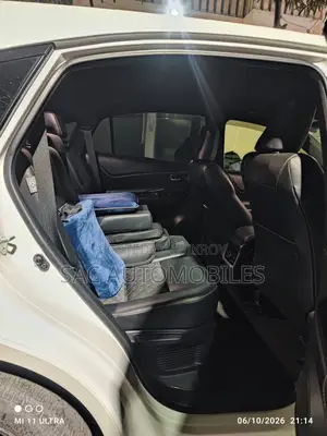 Toyota Harrier 2.0 2019 Pearl