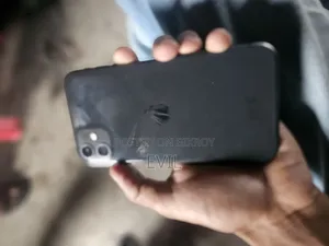 অ্যাপল আইফোন ১১ ৬৪ জিবি ব্ল্যাক