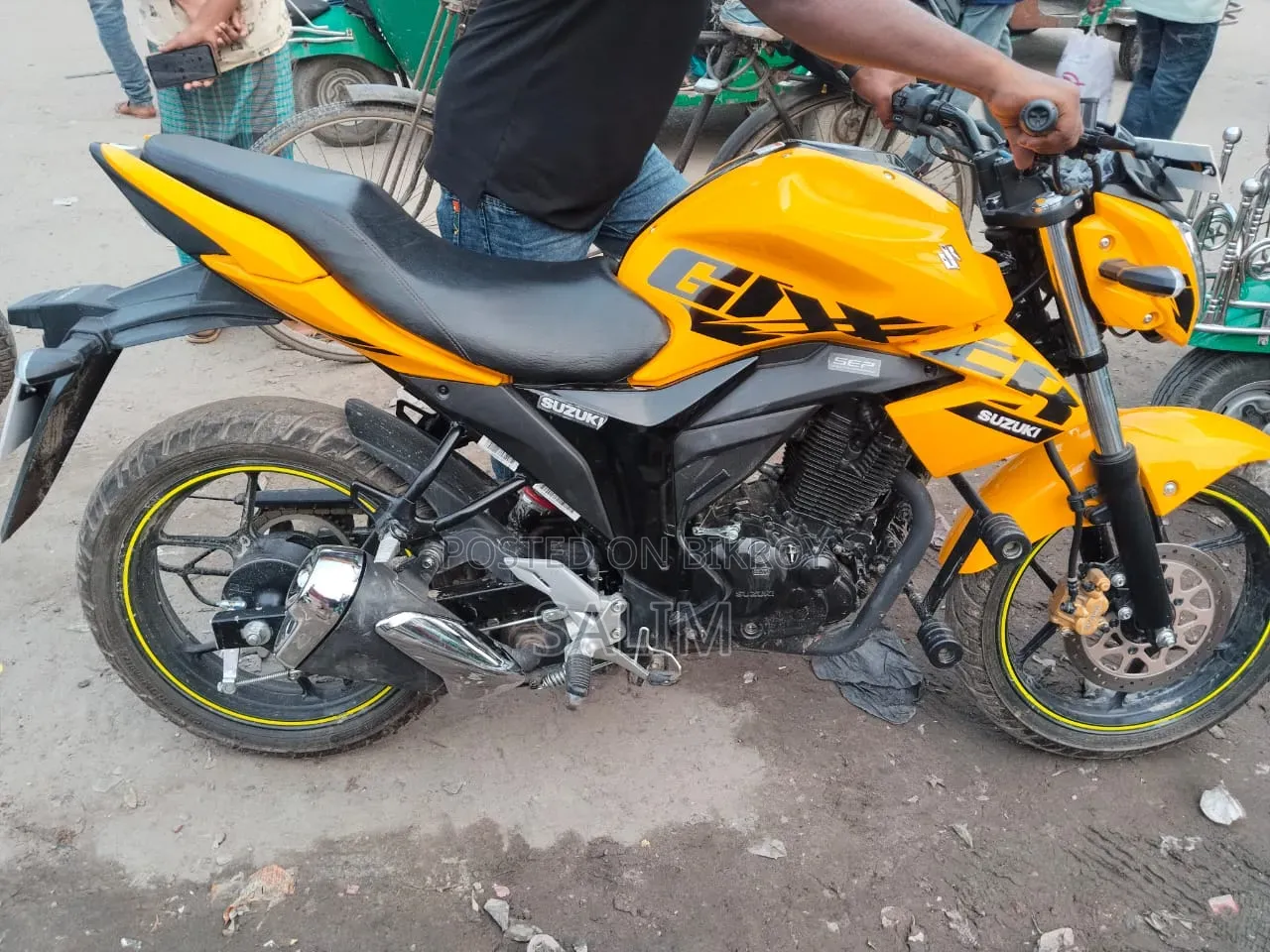 নিউ সুজুকি জিক্সার মনোটোন ২০২৬ ইয়েলো