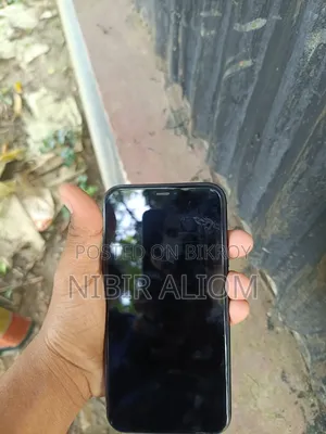 Apple iPhone 11 64 GB Black