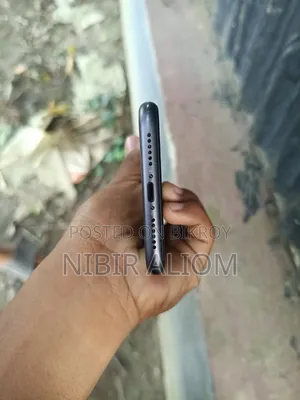Apple iPhone 11 64 GB Black