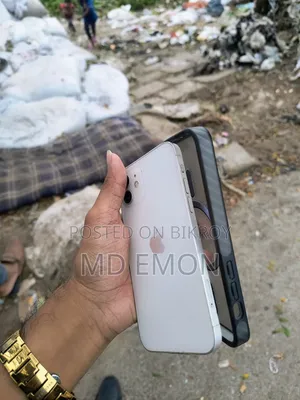 অ্যাপল আইফোন ১২ ১২৮ জিবি হোয়াইট