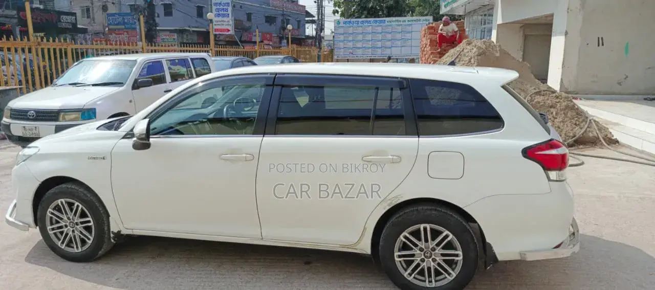 Toyota Corolla Fielder 2016 Pearl