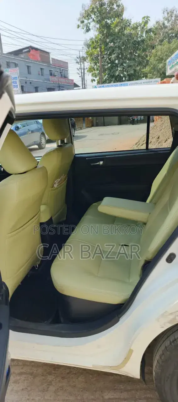 Toyota Corolla Fielder 2016 Pearl