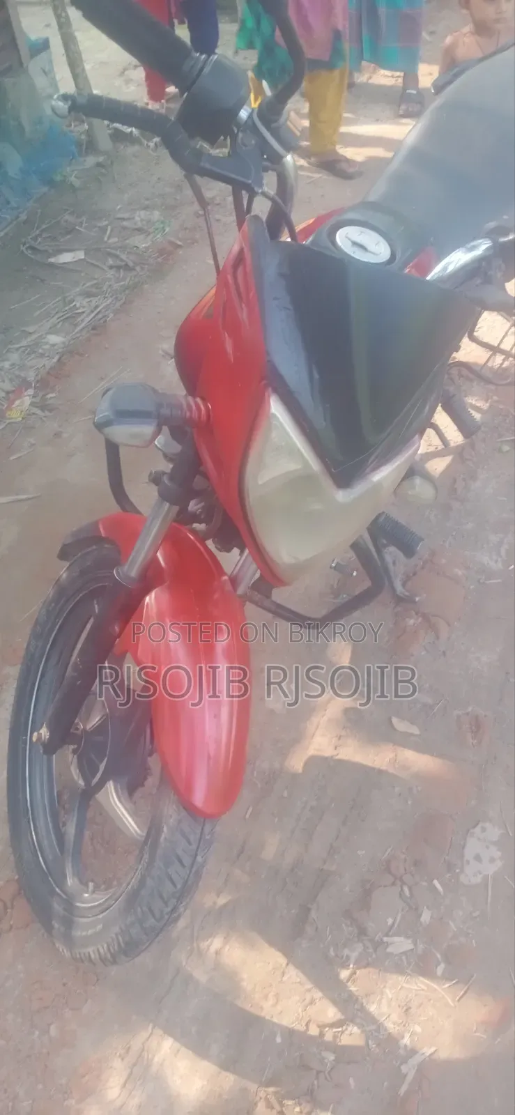 Mahindra Centuro 2014 Red