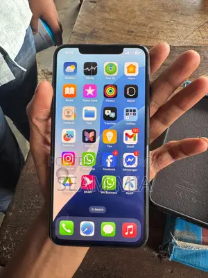 New Apple iPhone XS Max 64 GB Black