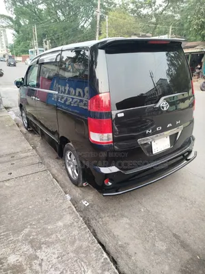 Toyota Noah 2004 Black