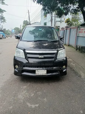 Toyota Noah 2004 Black