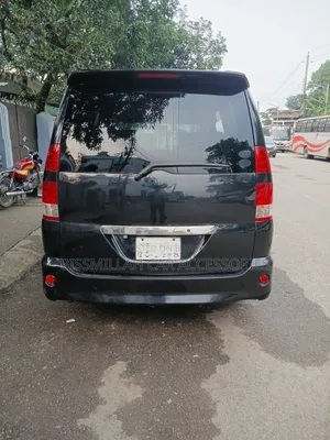 Toyota Noah 2004 Black