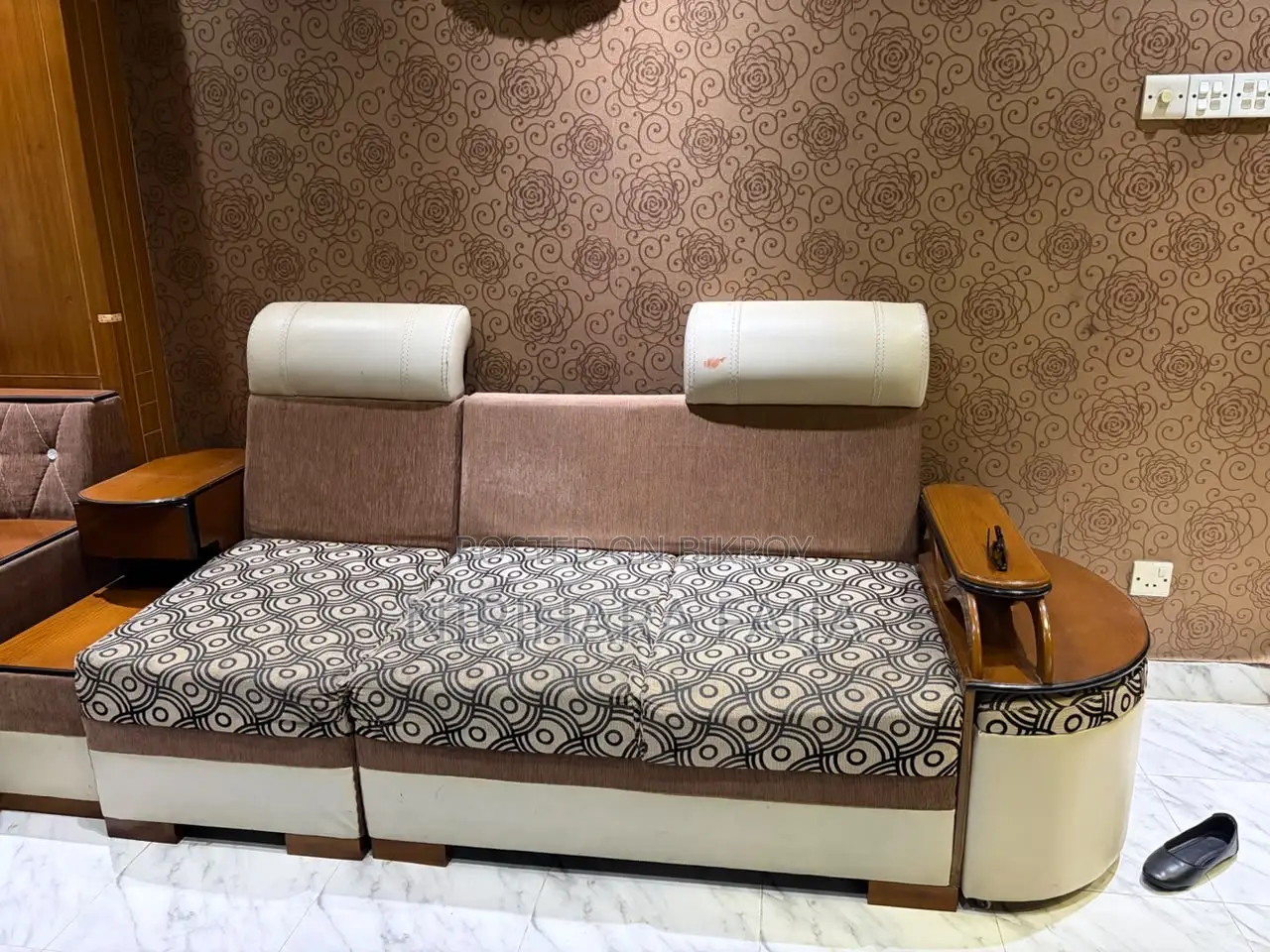 Sofa Selling Post