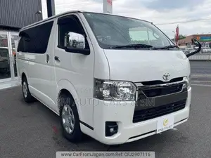 Toyota HiAce 2021 White