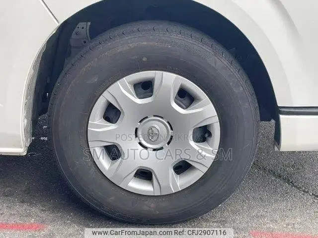 Toyota HiAce 2021 White