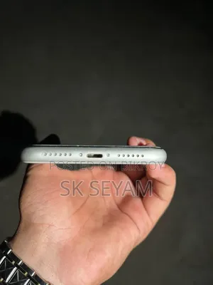 Apple iPhone 11 128 GB White