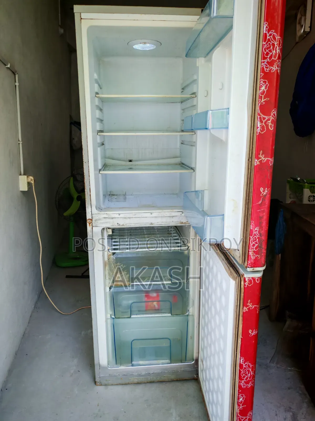 Singer 208 Liter Fridge