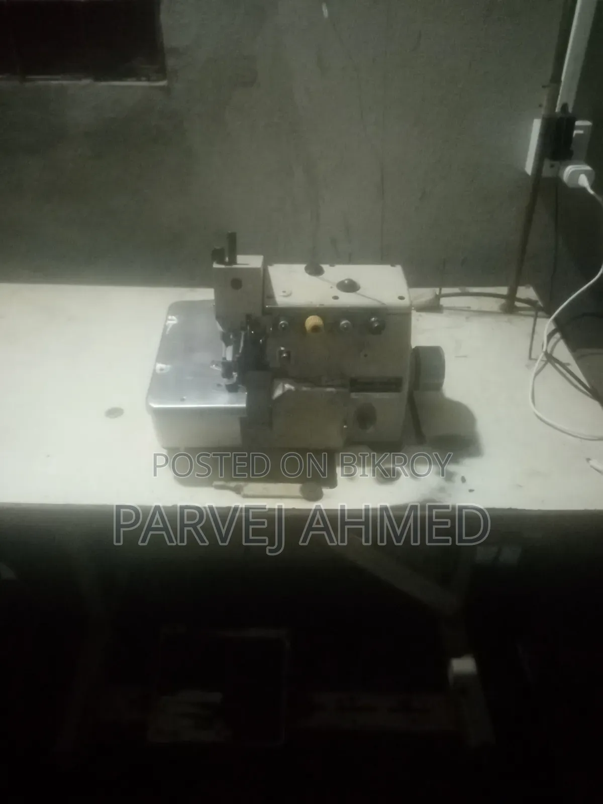 Overlock Sewing Machine