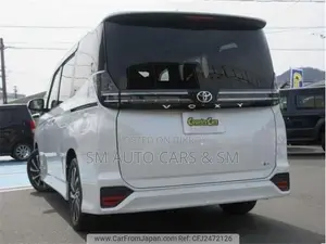 New Toyota Voxy 2025 Pearl