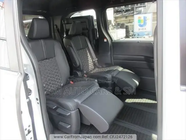 New Toyota Voxy 2025 Pearl