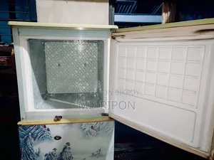 একটি ফ্রিজ বিক্রি করা হবে