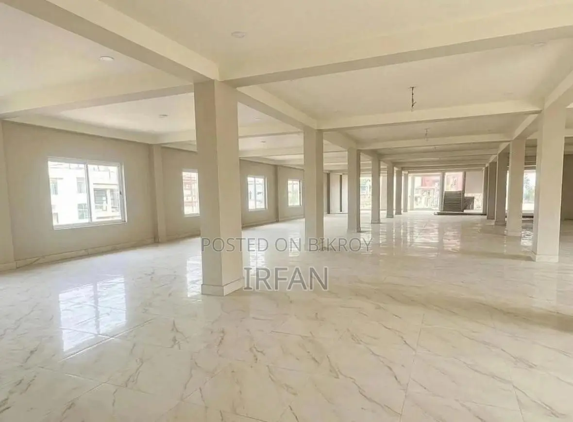 5000sft Commercial Space for Rent at 100ft Madani Avenue