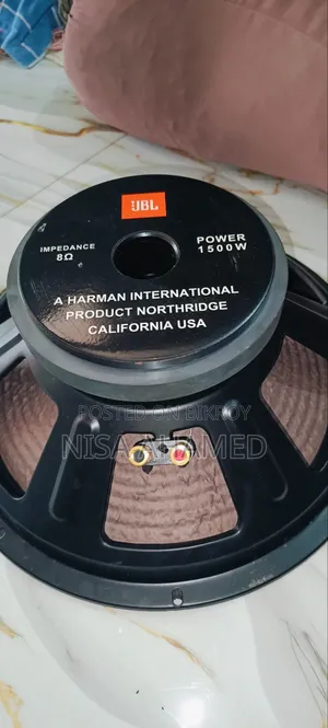 15-inch 2 speakers for sale, brand new condition