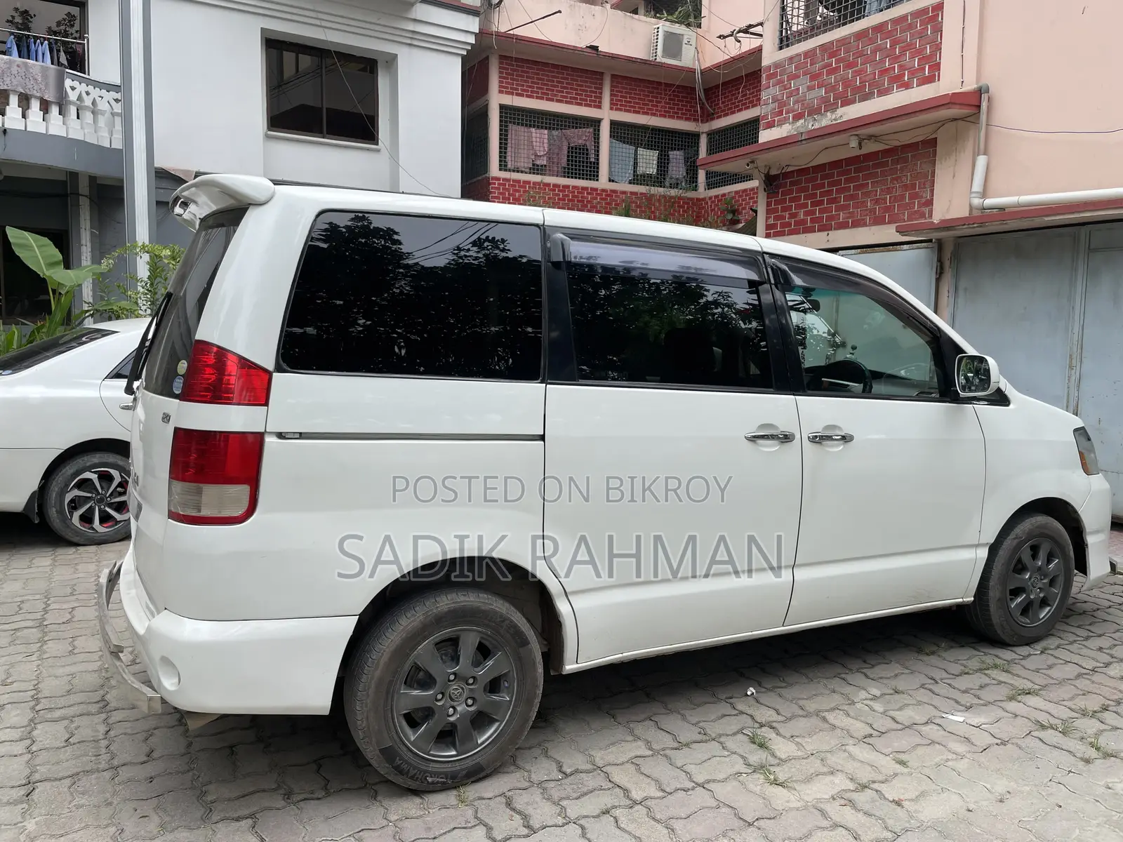Toyota Noah 2.0 FWD (8 Seater) 2006 Pearl