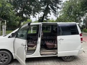 Toyota Noah 2.0 FWD (8 Seater) 2006 Pearl