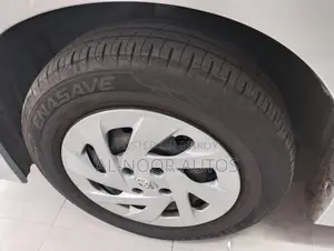 Toyota Noah 2021 Silver