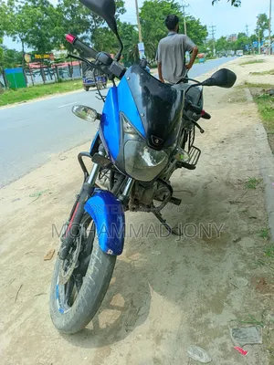 নিউ বাজাজ পালসার ১৫০ ২০১২ ব্ল্যাক
