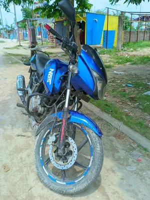 নিউ বাজাজ পালসার ১৫০ ২০১২ ব্ল্যাক