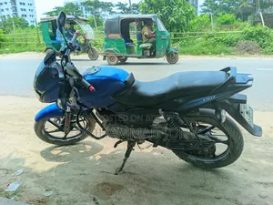 নিউ বাজাজ পালসার ১৫০ ২০১২ ব্ল্যাক